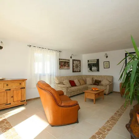 Flores Villa *