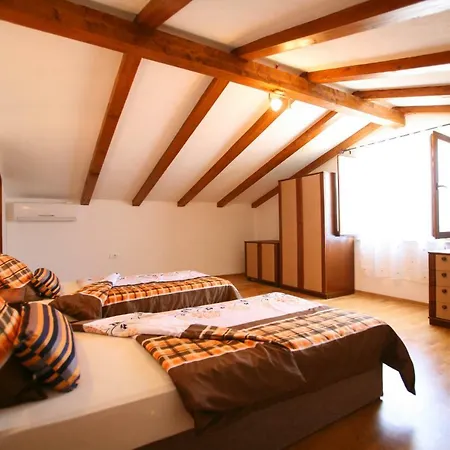 Villa Flores Barban